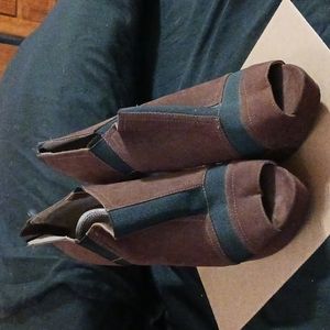 Brown and black Anne Michelle high heels